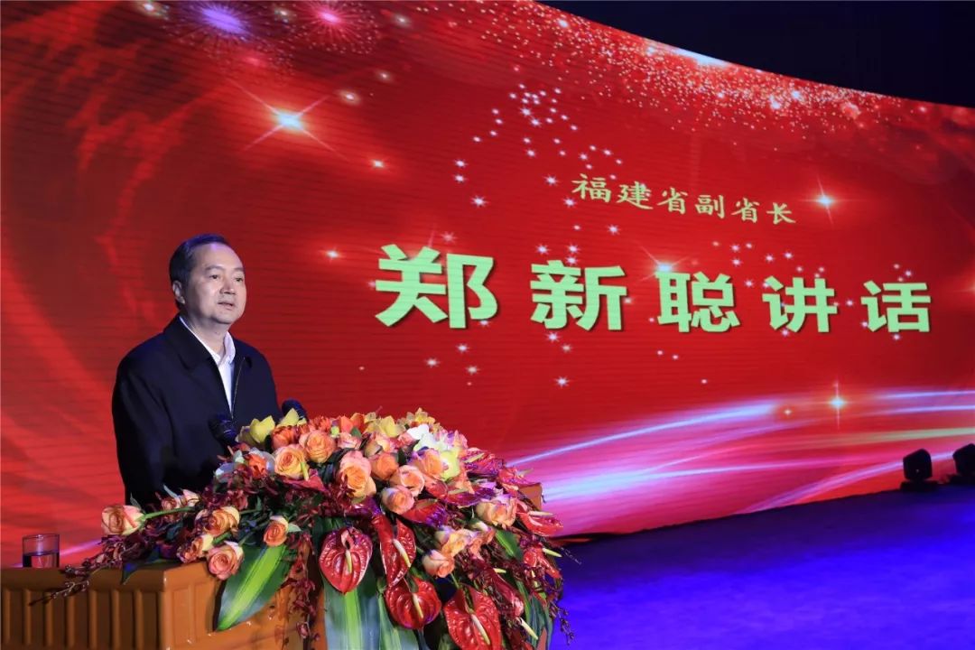 郑新聪的最新旅程，日常中的欢笑与陪伴