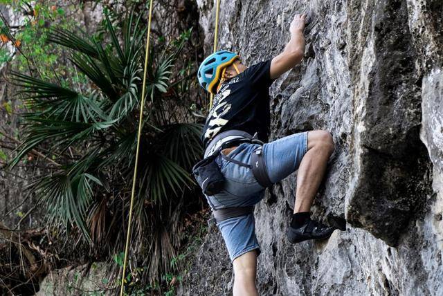 珠峰登山家欧文百年遗体重现，探险与历史交织的奇迹探索