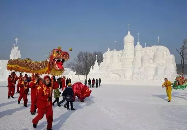 成都秋雪初降，科技为生活添彩